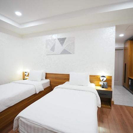 Avant Express Hotel Pool&Spa Tashkent Ngoại thất bức ảnh