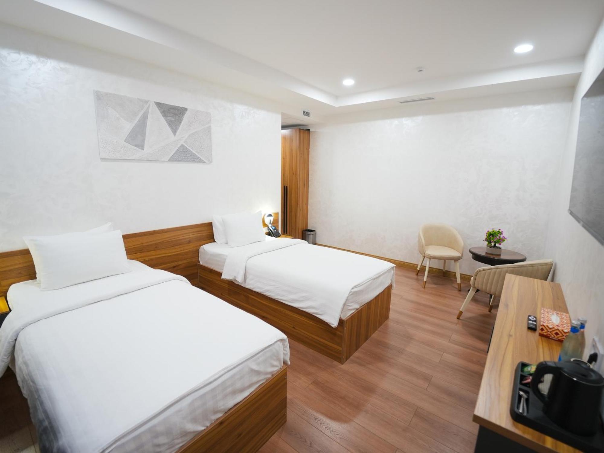 Avant Express Hotel Pool&Spa Tashkent Ngoại thất bức ảnh